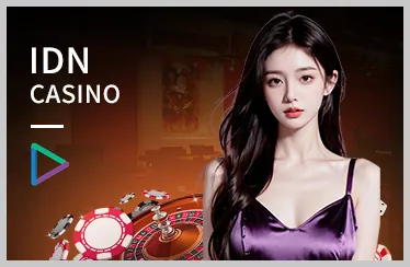 Hình ảnh bàn chơi bài Poker với các quân bài và chip cược tại NET88 Login
